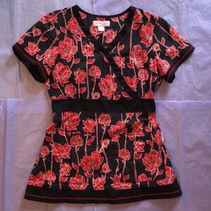 Koi Rylee Floral Scrub Top Size Small
